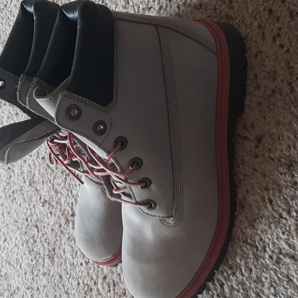 Timberland Womens Boots Size 7